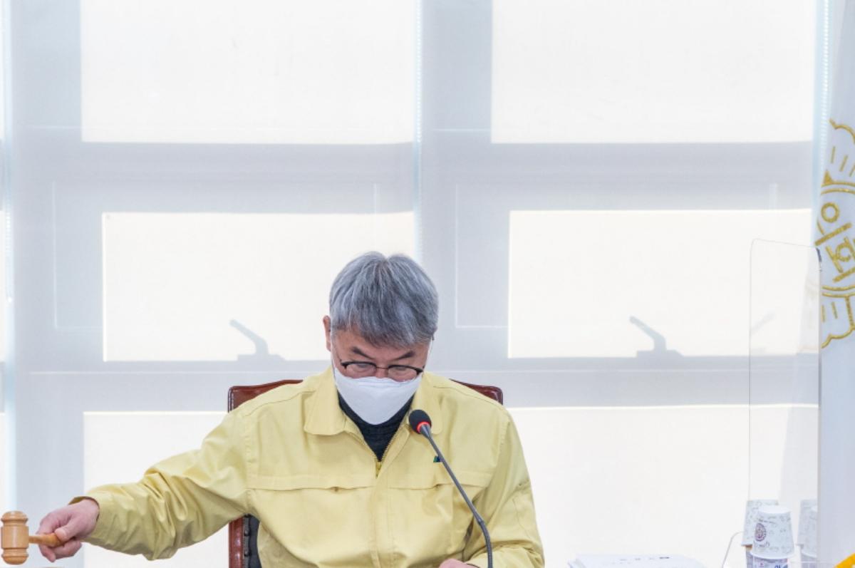 제302회 고흥군의회 제2차 정례회 제1차 예산결산특별위원회 회의결과 첨부이미지 : 2021.12.08제302회 고흥군의회 제2차 정례회 제1차 예산결산위원회 (6).jpg