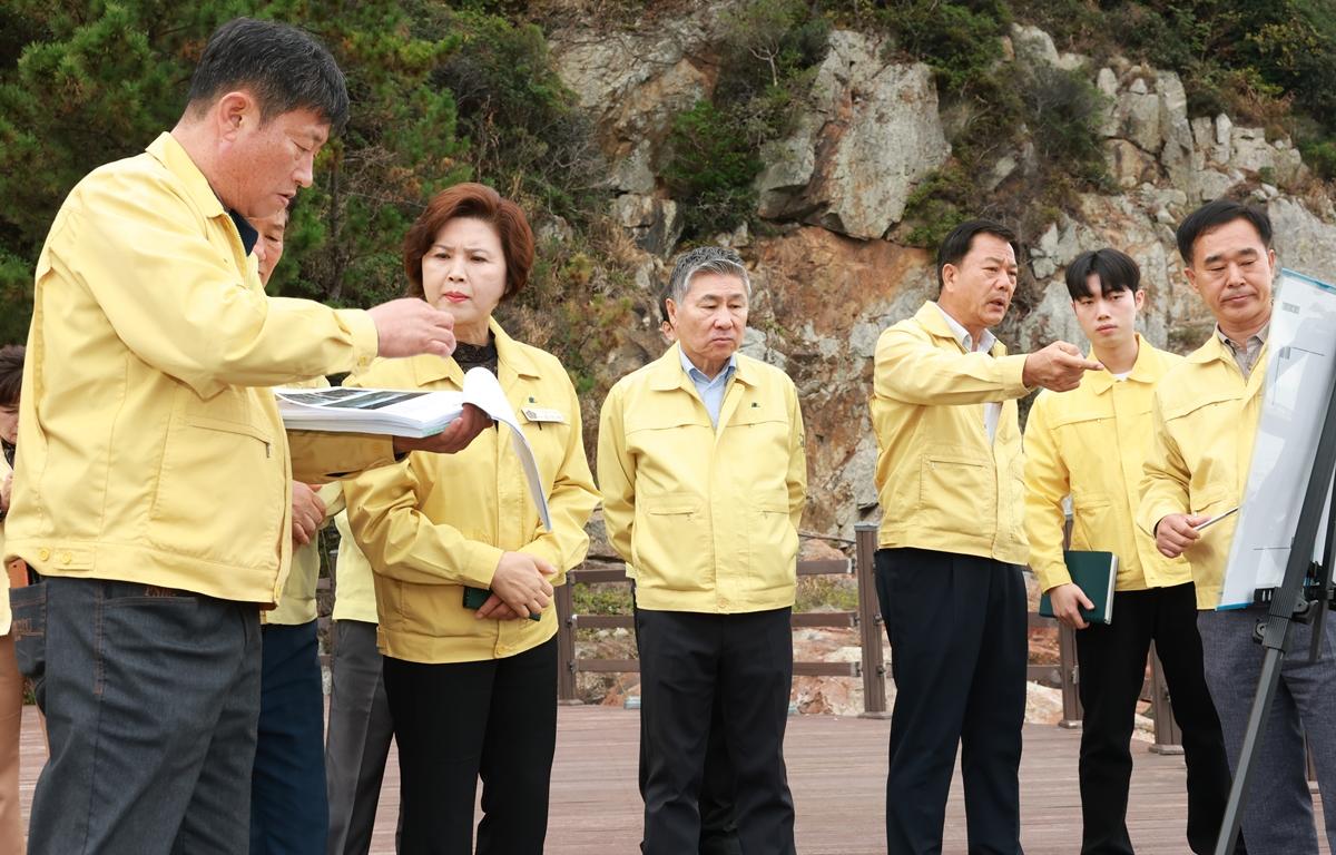 2025년도 군 발주사업 행정사무조사 현지확인(2반)-봉래, 동일 첨부이미지 : 2026. 10. 16 2025년도 군 발주사업 행정사무조사(2반)-봉래, 동일 (5).JPG