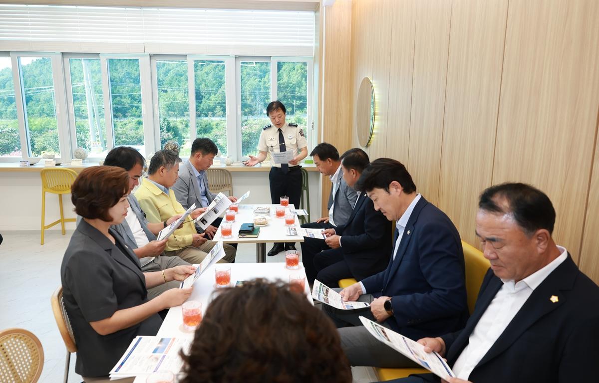 추석명절맞이 군 복지기관 위문방문 첨부이미지 : 2026. 09. 21 추석명절맞이 군 복지기관 위문방문 (9).JPG