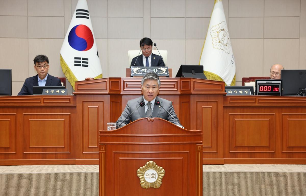 제341회 고흥군의회 임시회 제2차 본회의 첨부이미지 : 2025.10.27 제341회 고흥군의회 임시회 제2차 본회의(3).JPG