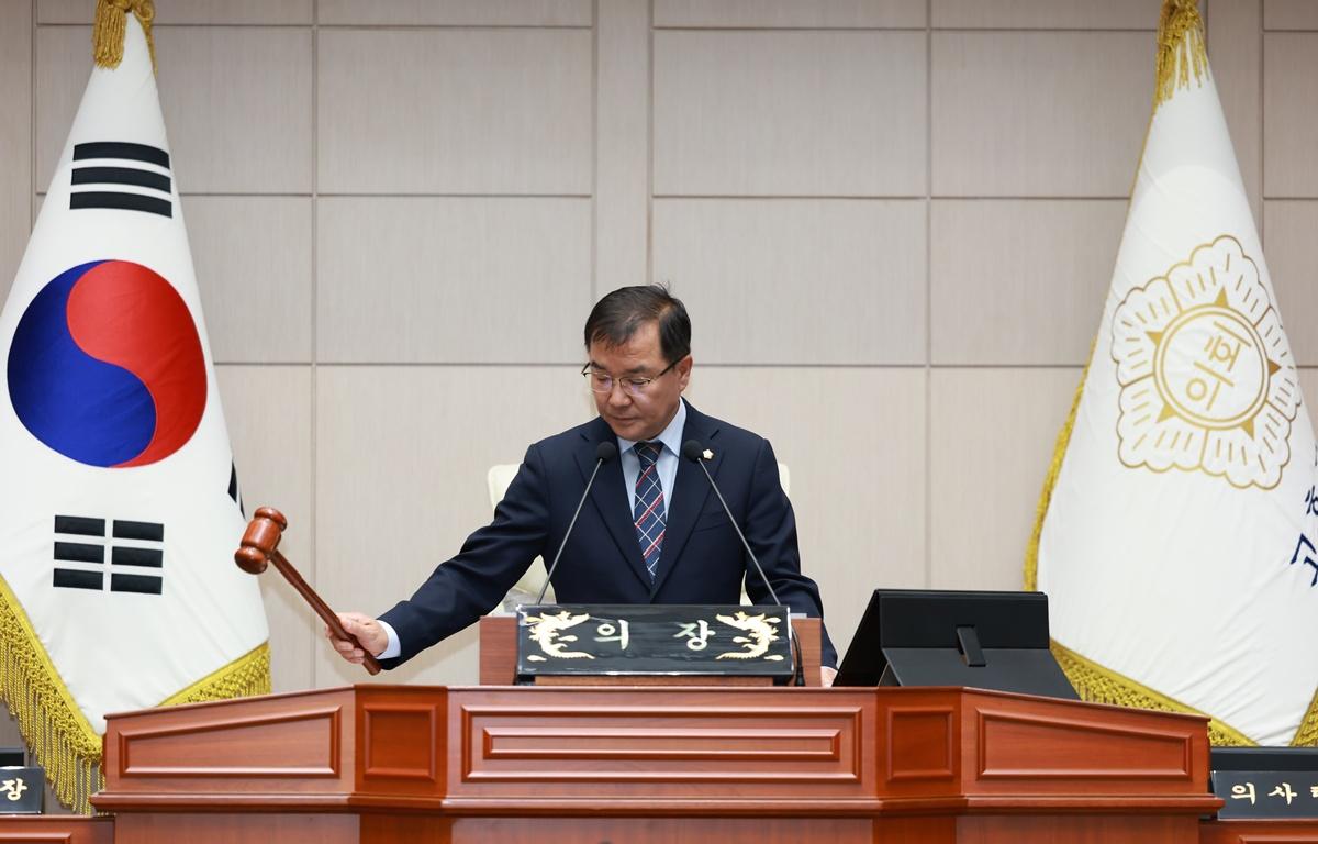 10대 제348회 고흥군의회 제1차 정례회 제1차 본회의 첨부이미지 : 2026. 09. 01 제348회 고흥군의회 제1차 정례회 제1차 본회의 (7).JPG