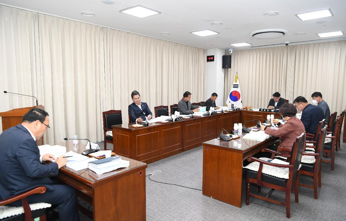 예산결산특별위원회 첨부이미지 : 2024.12.11 예산결산특별위원회 (7).JPG