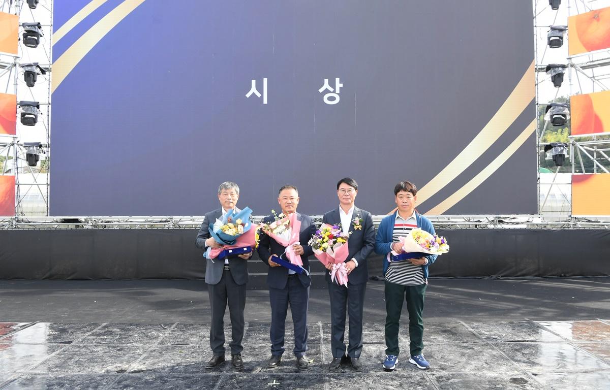 (사)전국한우협회 고흥군지부 제20주년 창립기념식 첨부이미지 : 2024.11.8 (사)전국한우협회 고흥군지부 제20주년 창립기념식 (3).JPG