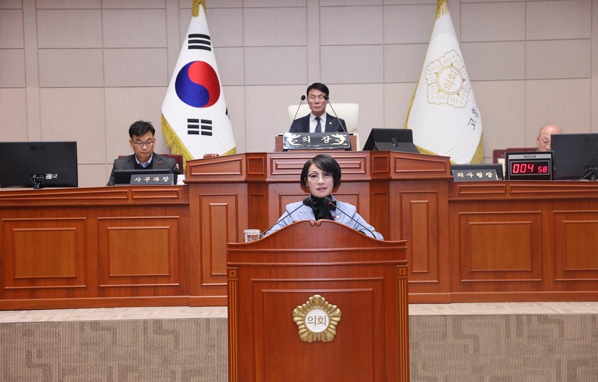 제342회 고흥군의회 제2차 정례회 제10차 본회의 첨부이미지 : 2025.12.15 제342회 고흥군의회 제2차 정례회 제10차 본회의 (1).JPG