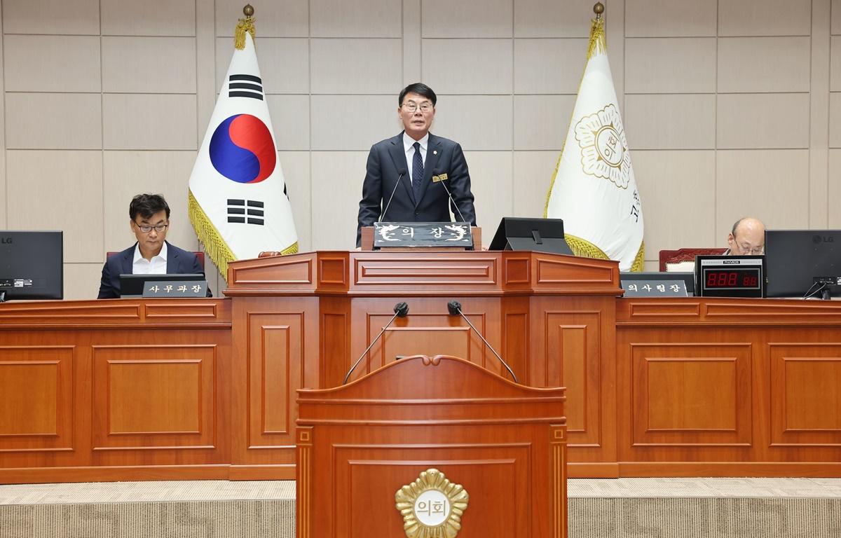 제339회 고흥군의회 제1차 본회의 첨부이미지 : 2025.8.13 제339회 고흥군의회 제1차 본회의 (1).JPG