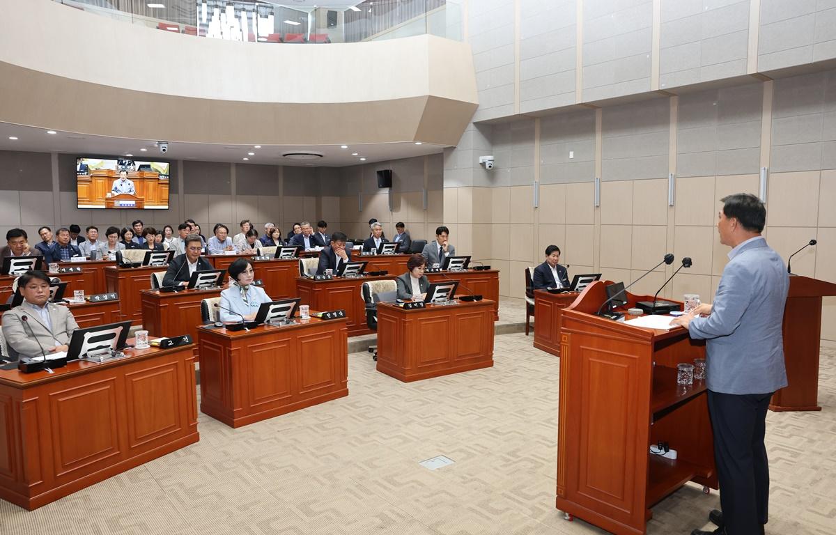 제339회 고흥군의회 제1차 본회의 첨부이미지 : 2025.8.13 제339회 고흥군의회 제1차 본회의 (7).JPG