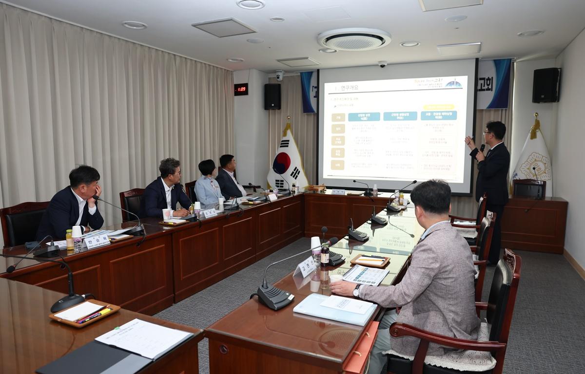 고흥군의회 소상공인 골목상권 활성화 연구회 착수보고회 첨부이미지 : 2025.6.4 고흥군의회 소상공인 골목상권 활성화 연구회 착수보고회 (9).JPG