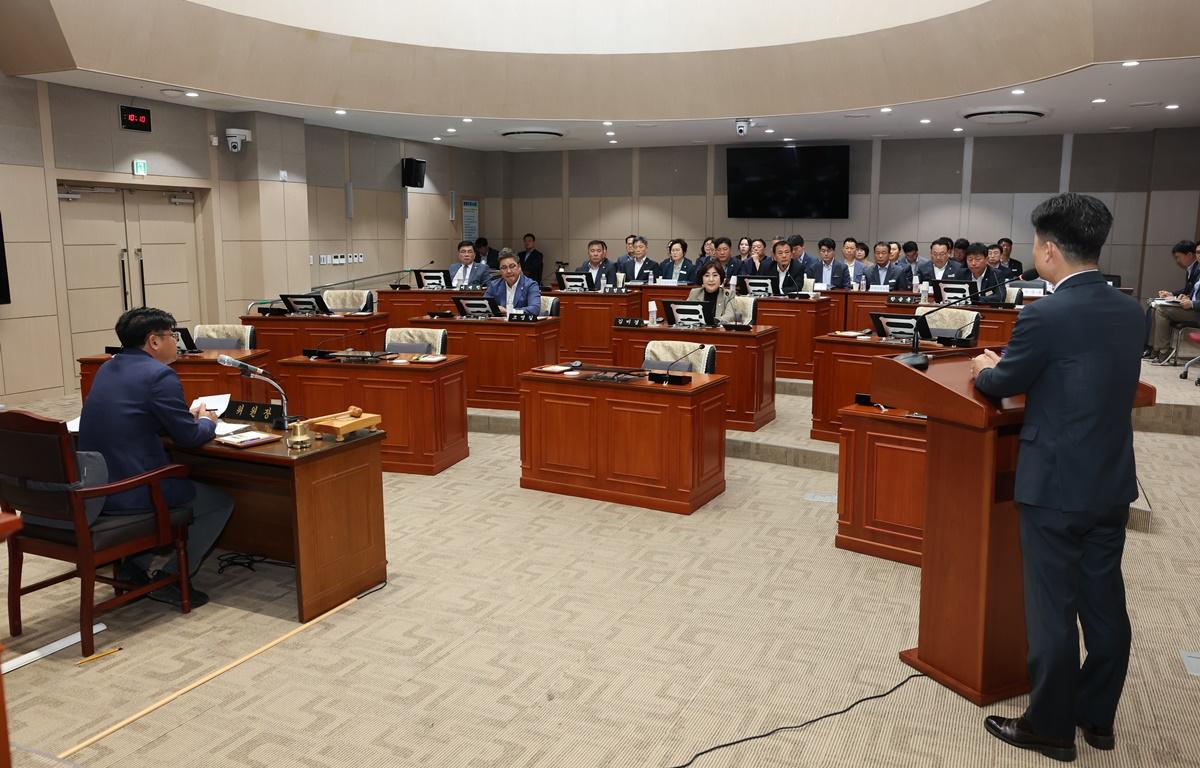 예산결산특별위원회 첨부이미지 : 2025.4.21 예산결산특별위원회 (10).JPG