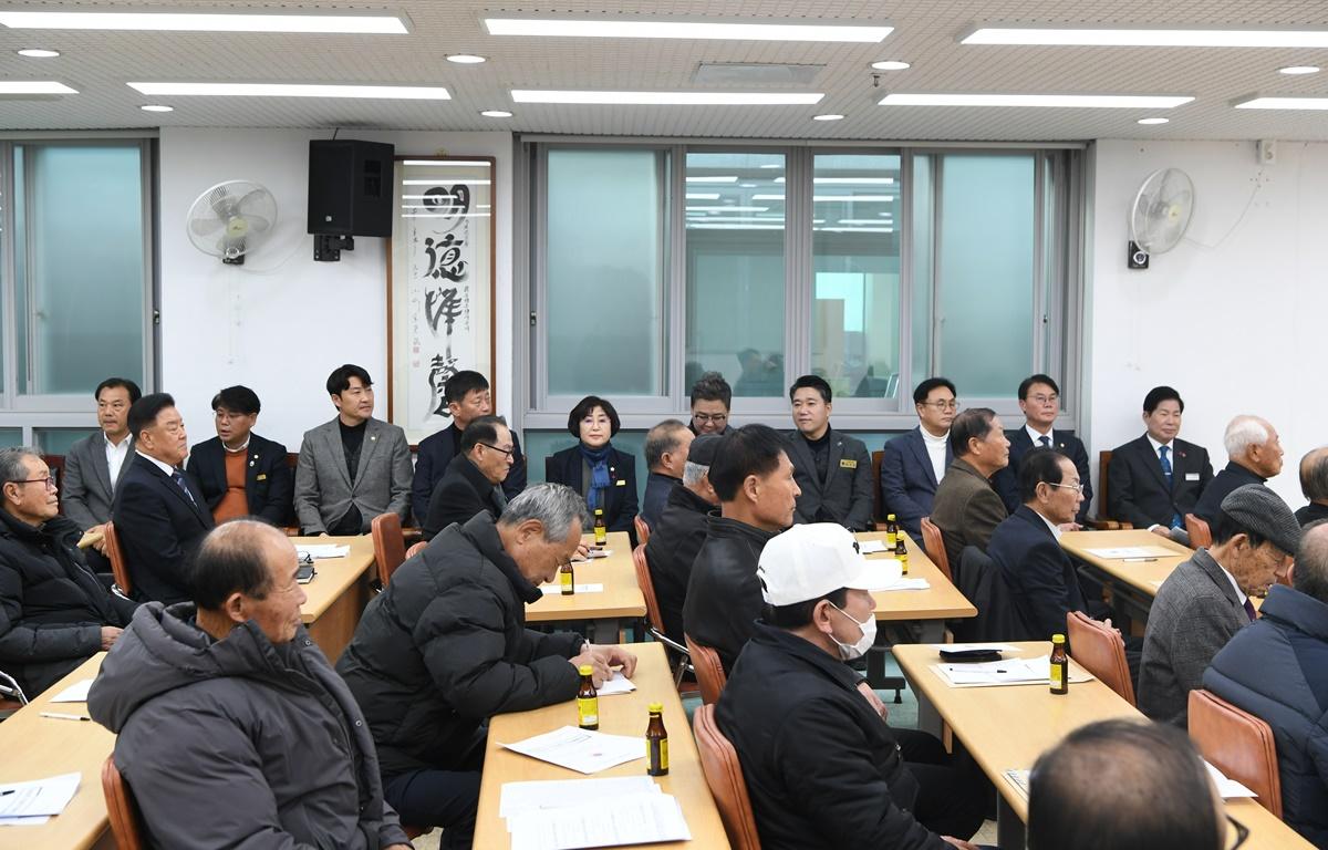 2025년 대한노인회 고흥군지회 신년인사회 첨부이미지 : 2025.1.7 2025년 대한노인회 고흥군지회 신년인사회 (8).JPG