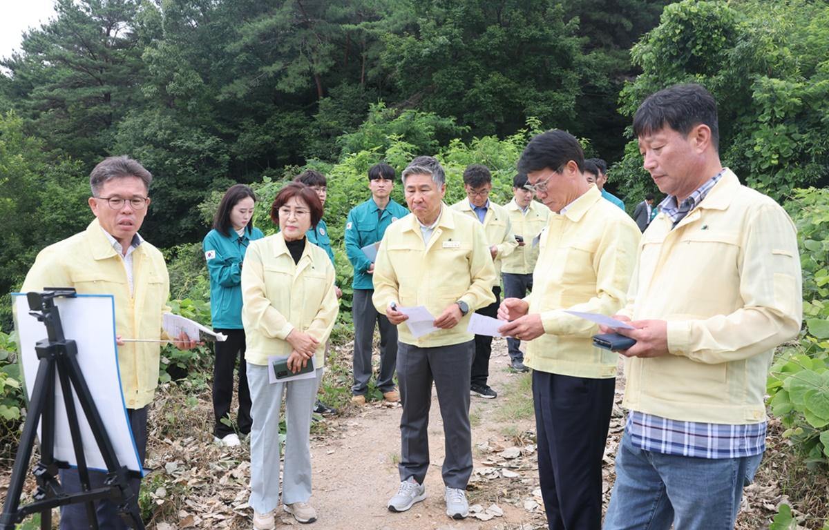 고흥군의회, 가뭄대응 저수지 현장점검 첨부이미지 : 2025.7.15 고흥군의회, 가뭄대응 저수지 현장점검 (4).JPG