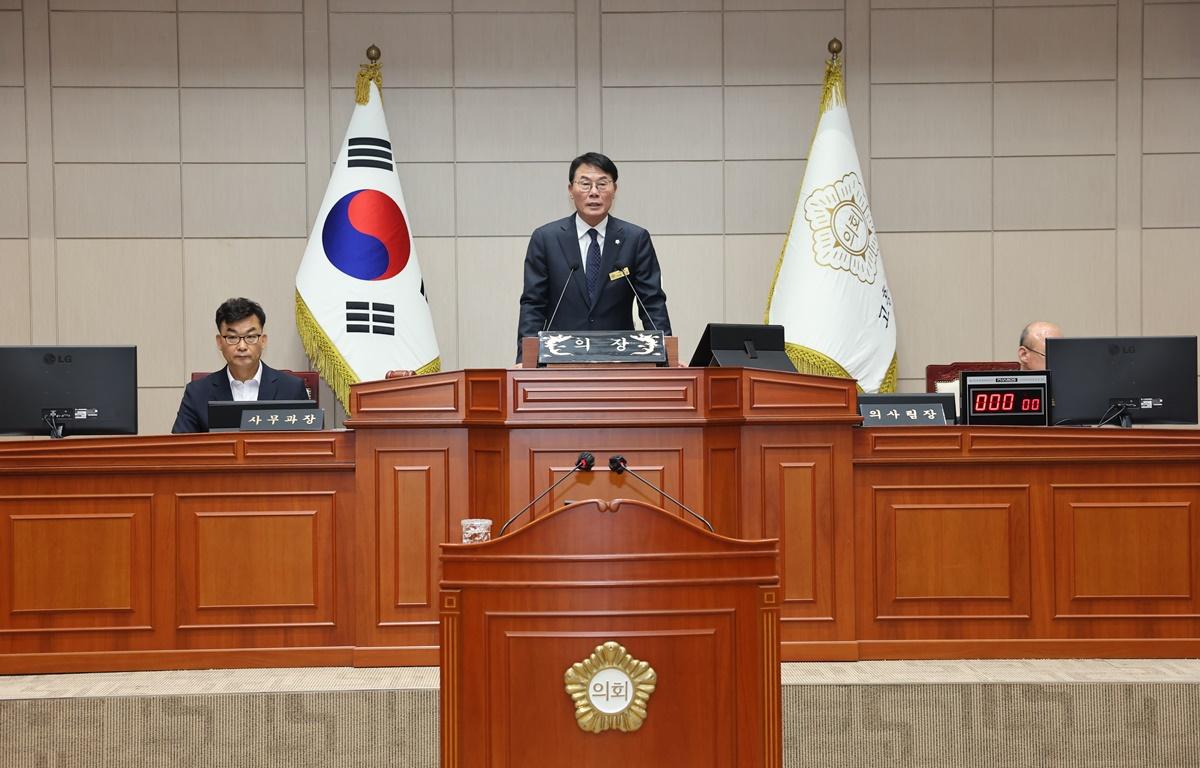 제340회 고흥군의회 임시회 제1차 본회의 첨부이미지 : 2025.9.8 제340회 고흥군의회 임시회 제1차 본회의 (5).JPG