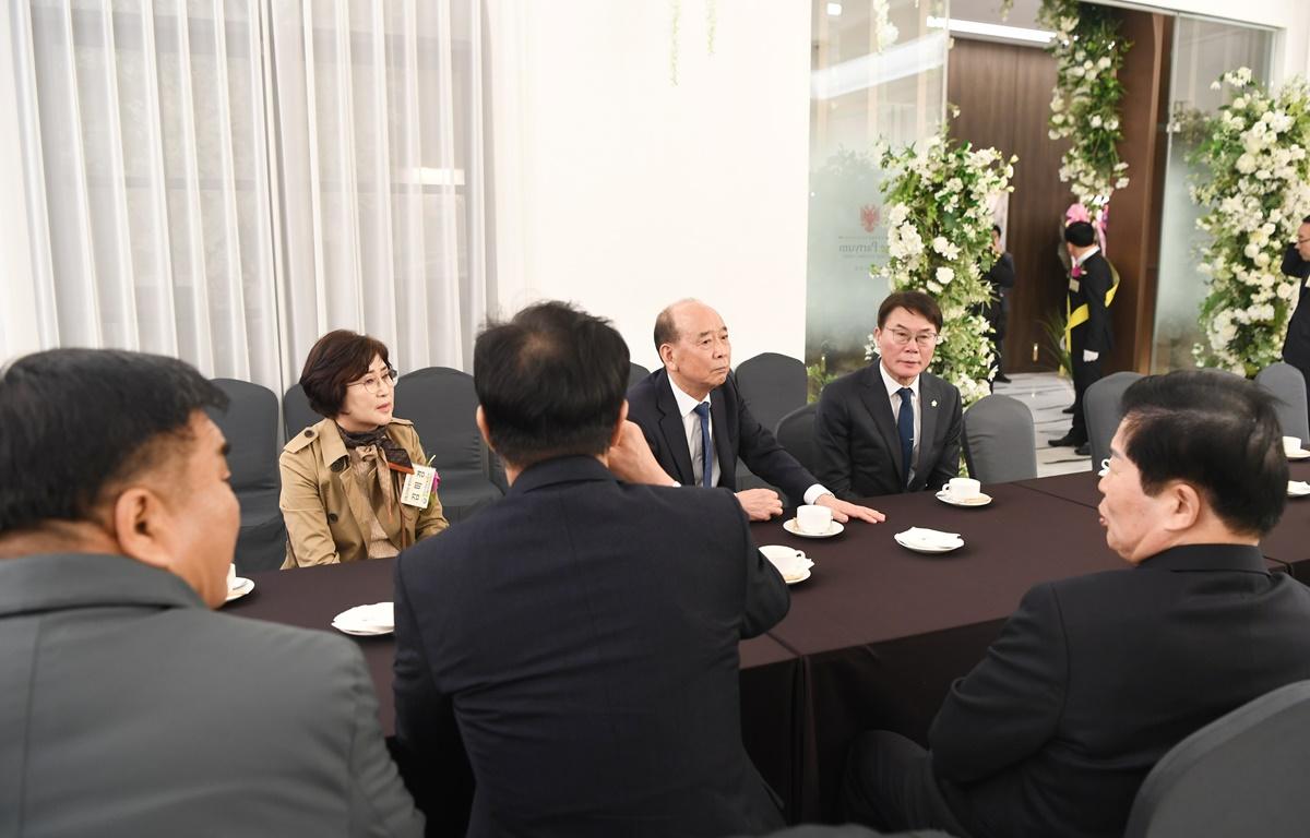 재경고흥군향우회장 이취임식 첨부이미지 : 2025.3.7 재경고흥군향우회장 이취임식 (5).JPG