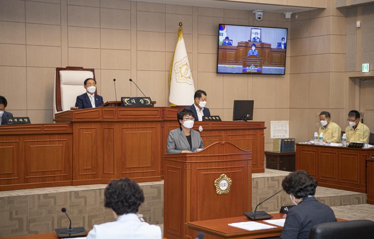 제298회 고흥군의회 제1차 정례회 2차본회의 행정자치위원회 심사결과보고  첨부이미지 : 2021.06.16 제298회 고흥군의회 제1차 정례회 2차본회의 상임위원회 심사결과보고 (24)_web.jpg