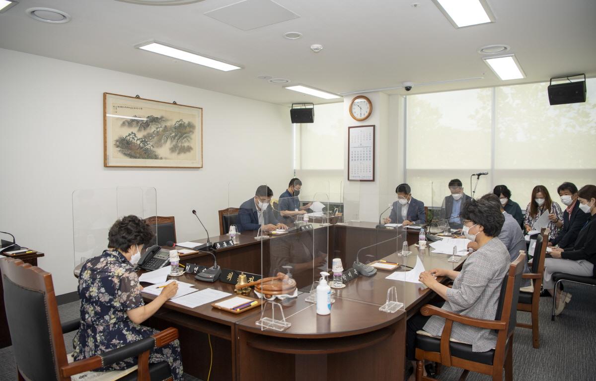 제299회 고흥군의회 임시회 의회운영위원회 의안심사 첨부이미지 : 2021.07.13 운영위원회_14.JPG