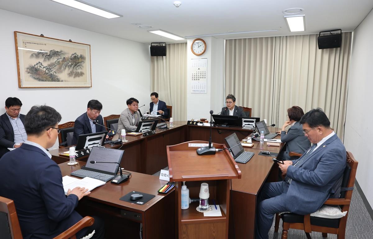 의회운영위원회 첨부이미지 : 2025.4.30 의회운영위원회 (3).JPG