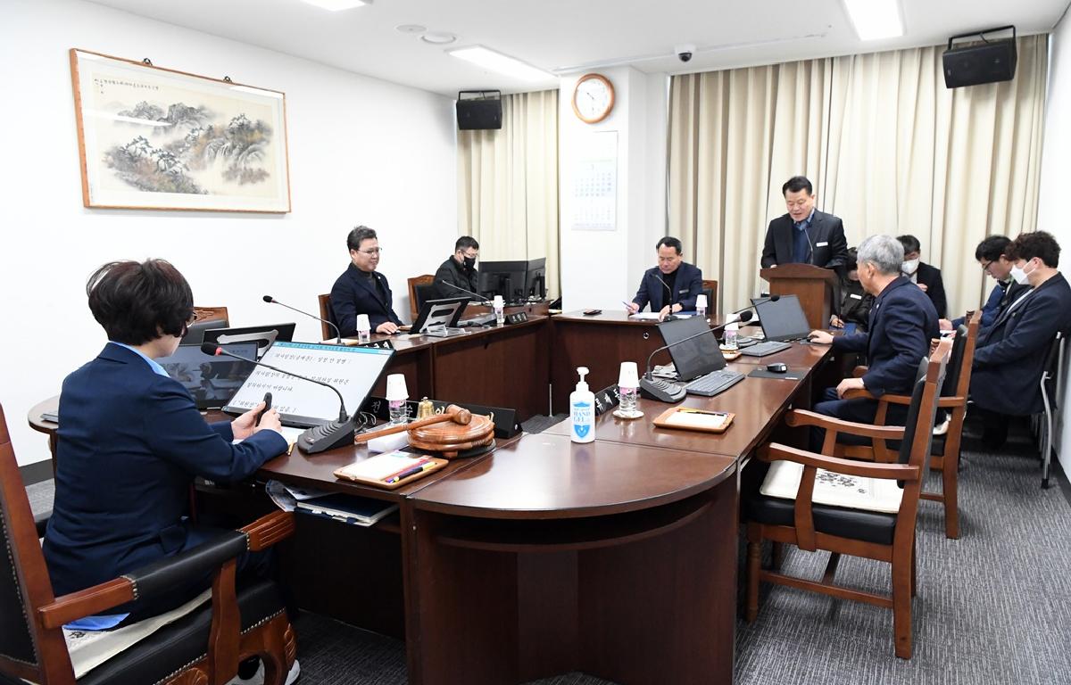 의회 운영위원회 첨부이미지 : 2023.03.02 고흥군의회 운영위원회 (4).JPG