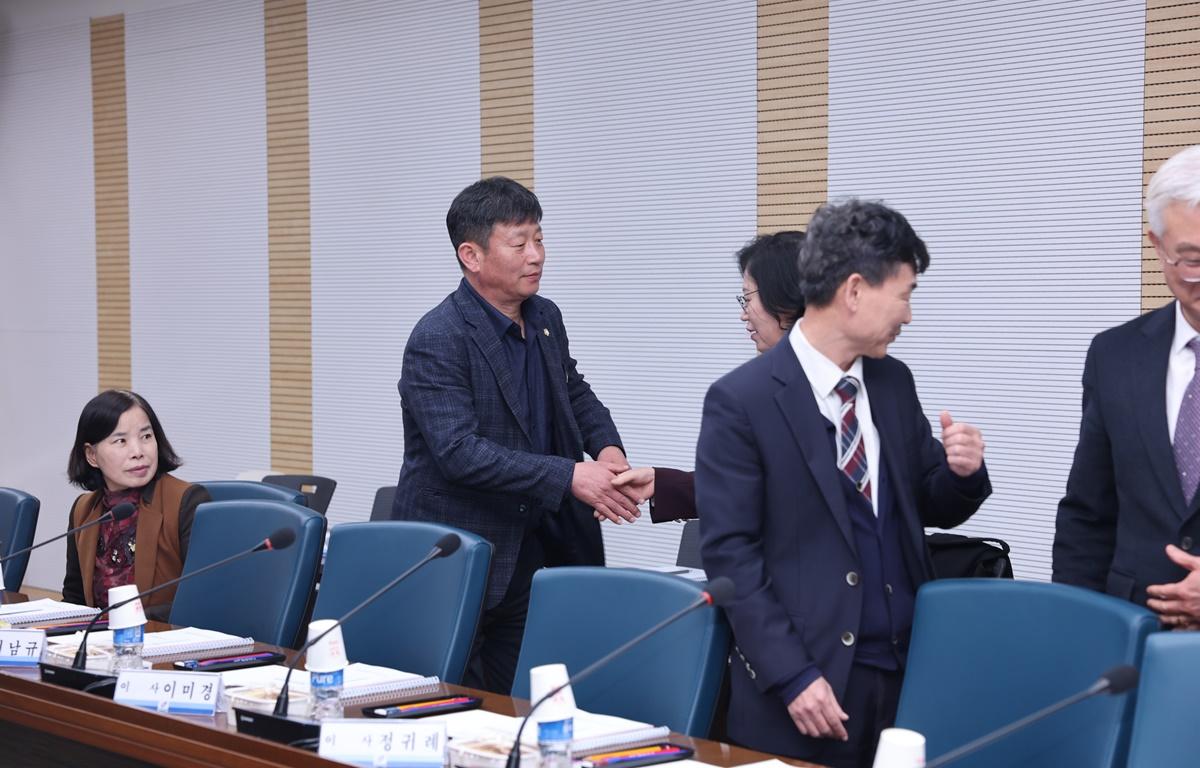 2026년도 (사)고흥군교육발전위원회 대의원 총회 첨부이미지 : 2026.2.26 2026년도 (사)고흥군교육발전위원회 대의원 총회 (1).JPG