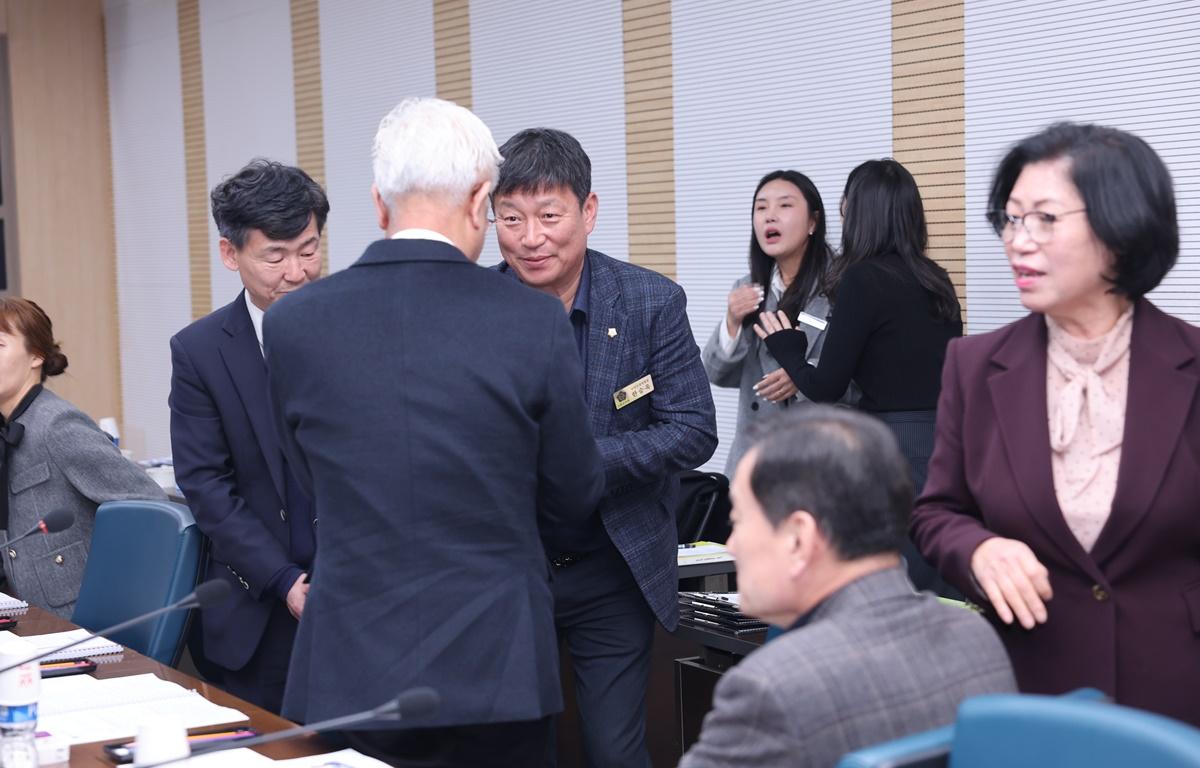 2026년도 (사)고흥군교육발전위원회 대의원 총회 첨부이미지 : 2026.2.26 2026년도 (사)고흥군교육발전위원회 대의원 총회 (2).JPG