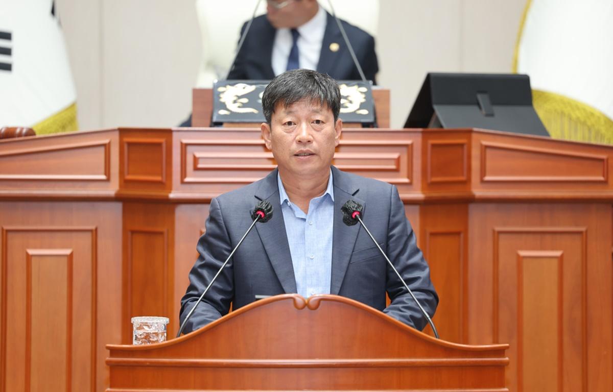 제338회 고흥군의회 임시회 제2차 본회의 첨부이미지 : 2025.7.18 제338회 고흥군의회 임시회 제2차 본회의 (1).JPG