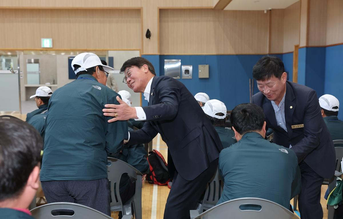 전남 장애인 체육대회 참가 선수단 환송 첨부이미지 : 2025.4.30 전남 장애인 체육대회 참가 선수단 환송 (1).JPG