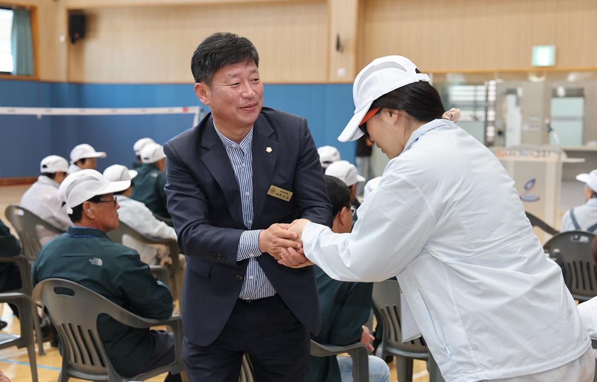 전남 장애인 체육대회 참가 선수단 환송 첨부이미지 : 2025.4.30 전남 장애인 체육대회 참가 선수단 환송 (2).JPG