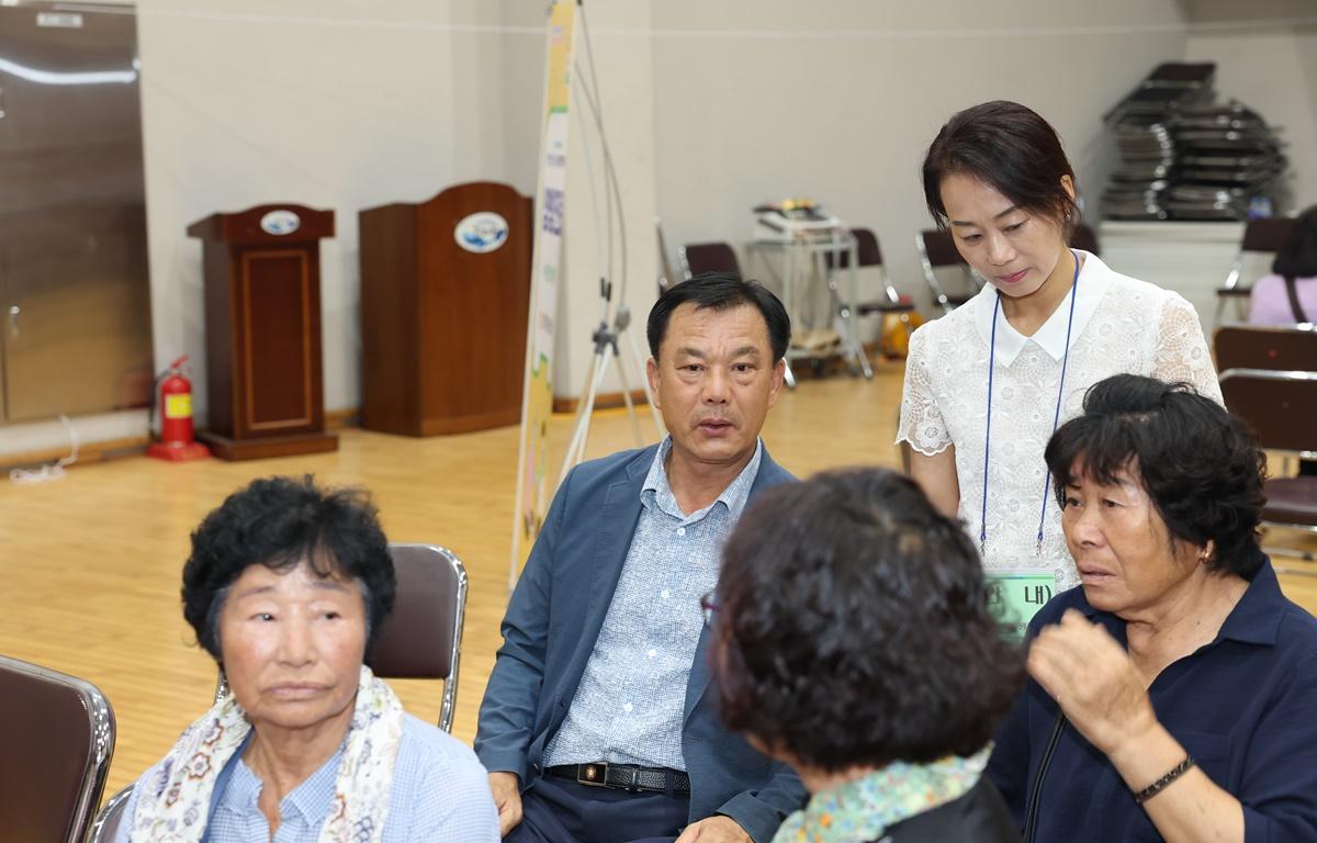 팔영농협 농촌왕진버스 운영(영남, 점암) 첨부이미지 : 2025.9.3 팔영농협 농촌왕진버스 운영(영남, 점암) (3).JPG