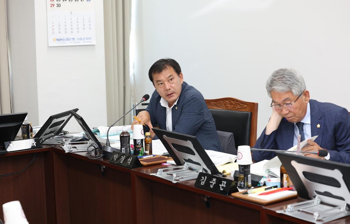 2025년 행정사무감사(산업건설위원회) 첨부이미지 : 2025.6.11 2025년 행정사무감사(산업건설위원회) (44).JPG