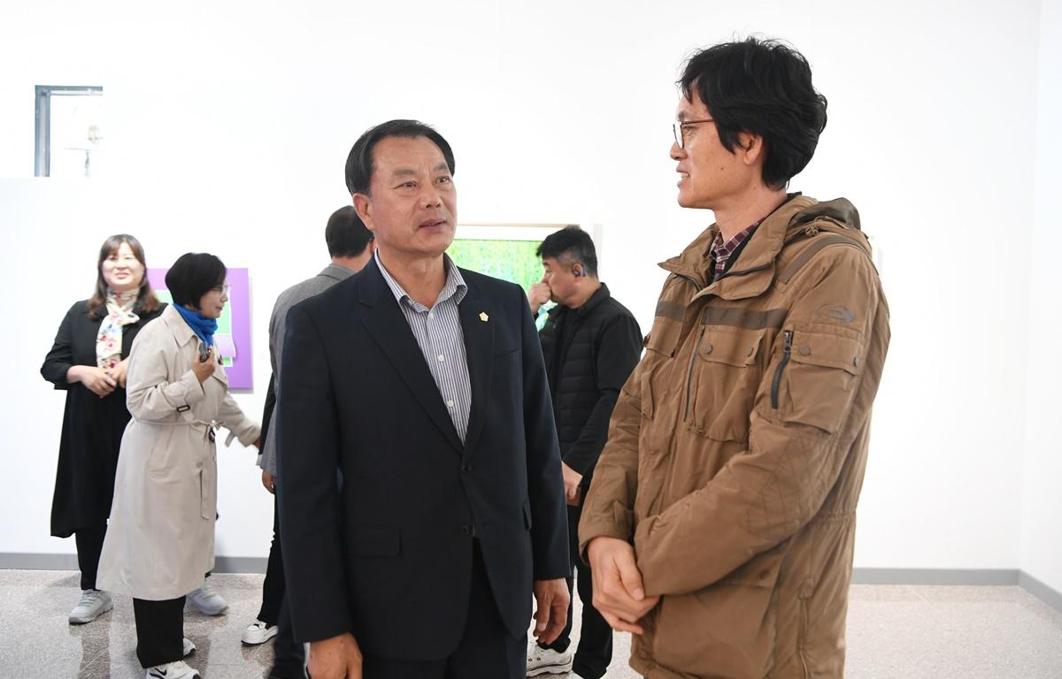 미르마루 갤러리 개관전 개막식 첨부이미지 : 2025.4.5 미르마루 갤러리 개관전 개막식 (9).JPG