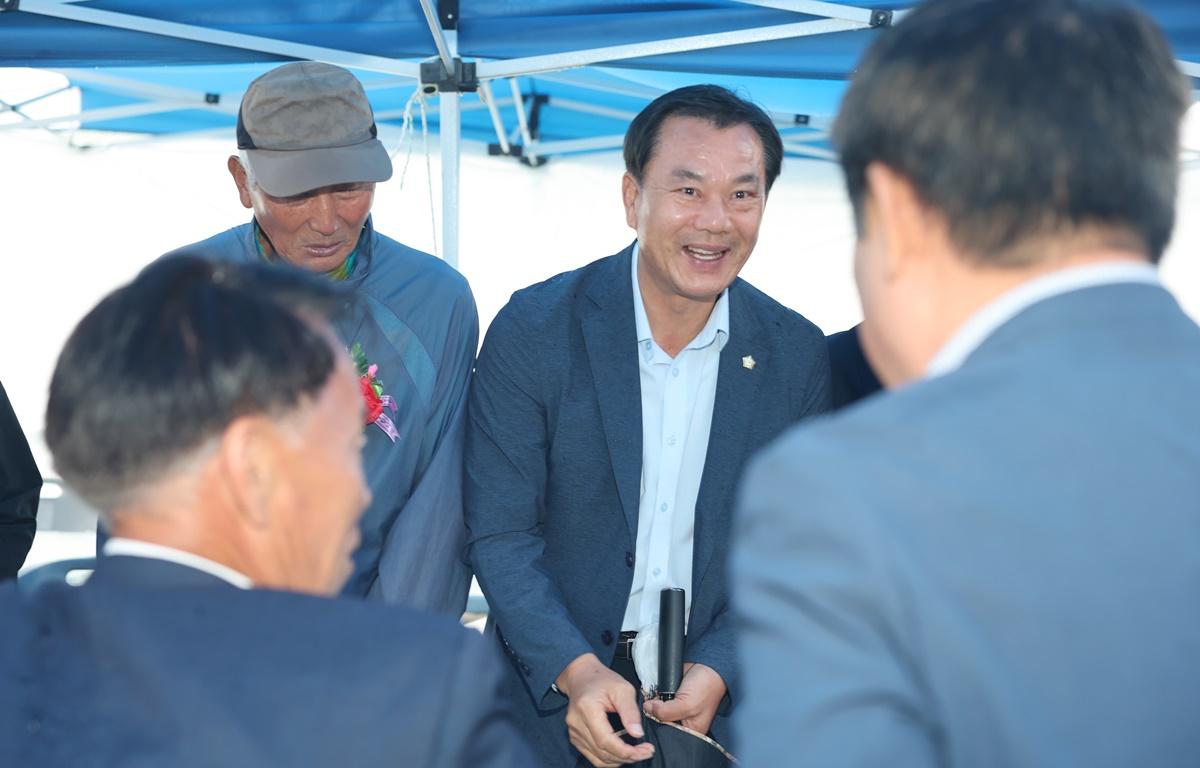 두원면 어르신 경로 위안잔치 첨부이미지 : 2025.5.9 두원면 어르신 경로 위안잔치 (9).JPG