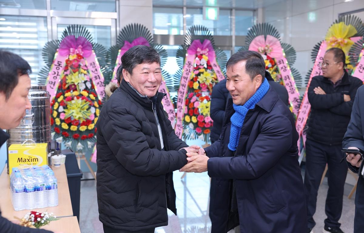 동강면 청년회장 이취임식 첨부이미지 : 2026.1.24 동강면 청년회장 이취임식 (4).JPG