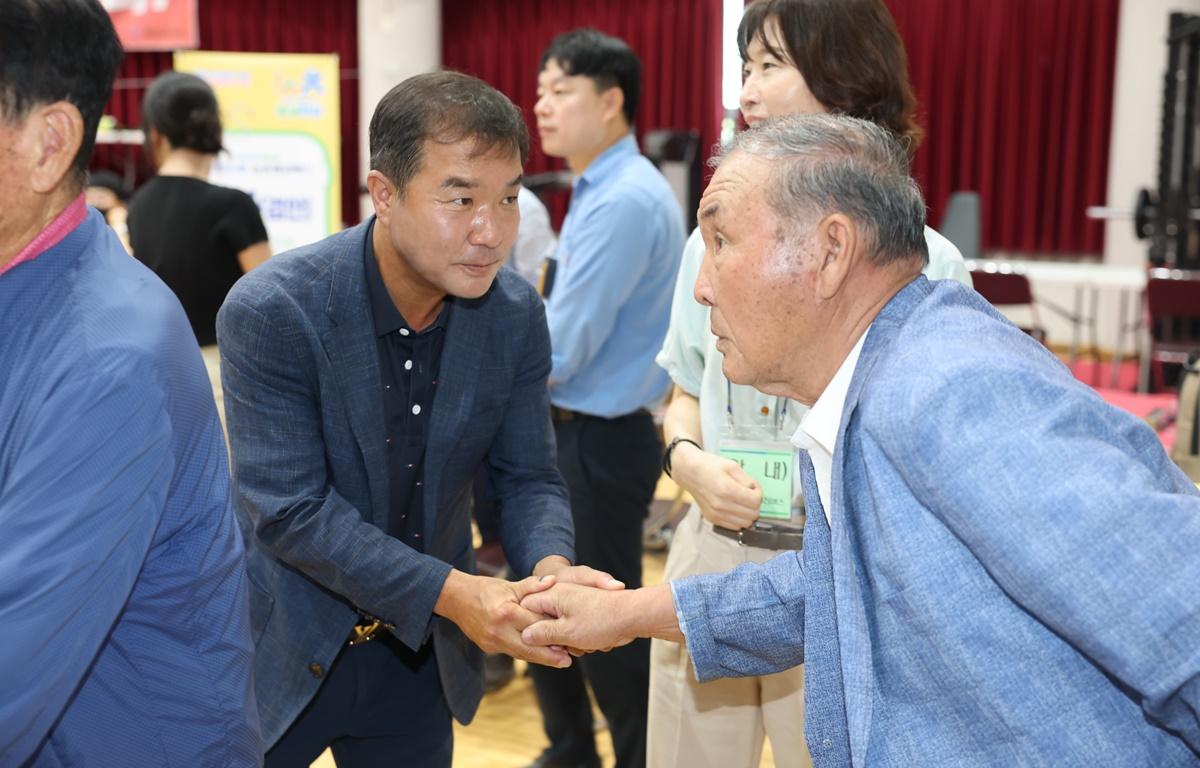 팔영농협 농촌왕진버스 운영(과역면) 첨부이미지 : 2025.9.2 팔영농협 농촌왕진버스 운영(과역면) (3).JPG