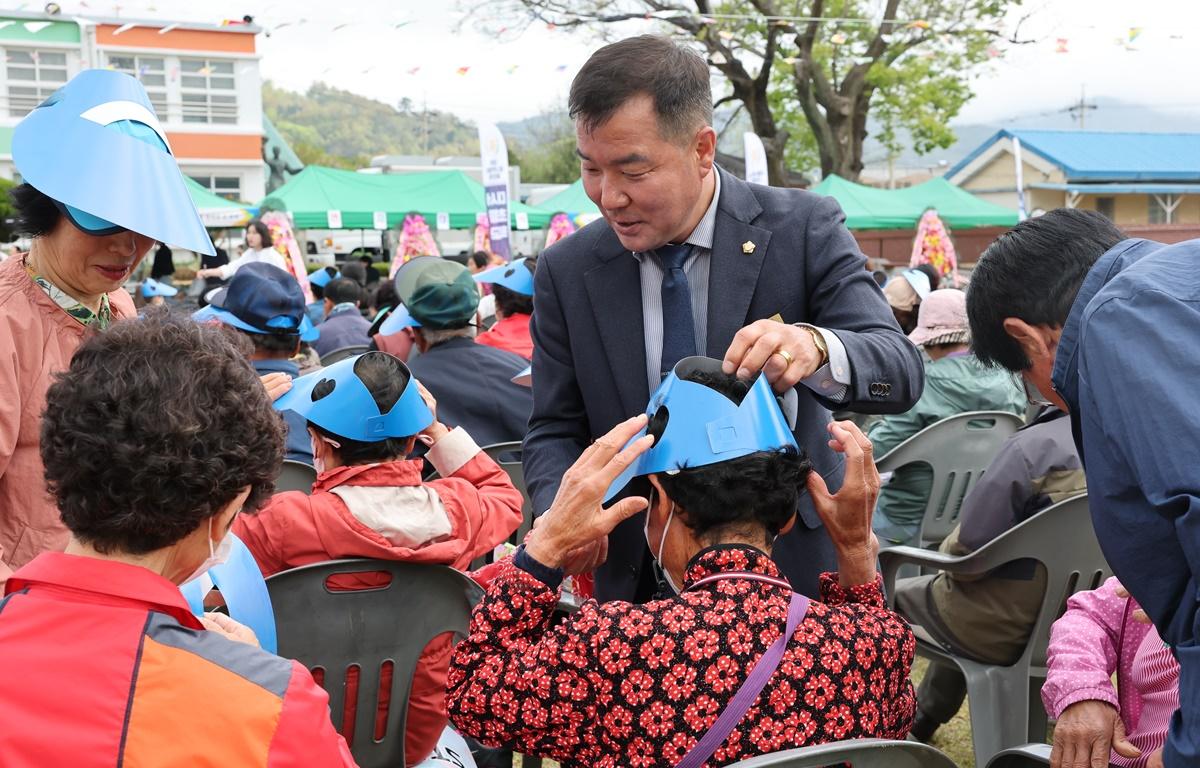 제36회 대서면민의 날 첨부이미지 : 2025.4.19 제36회 대서면민의 날 (1).JPG