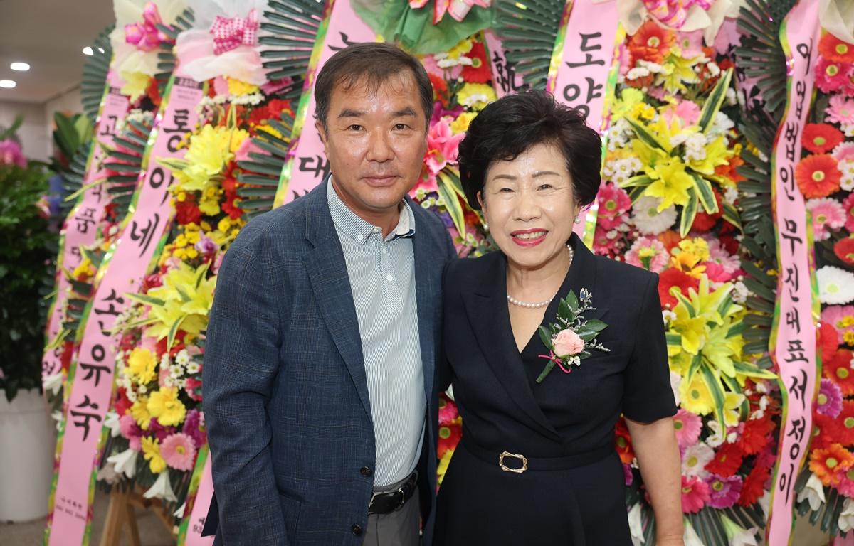 2025년 제11대 제12대 고흥 문화원장 이취임식 첨부이미지 : 2025.7.17 2025년 제11대 제12대 고흥 문화원장 이취임식 (2).JPG