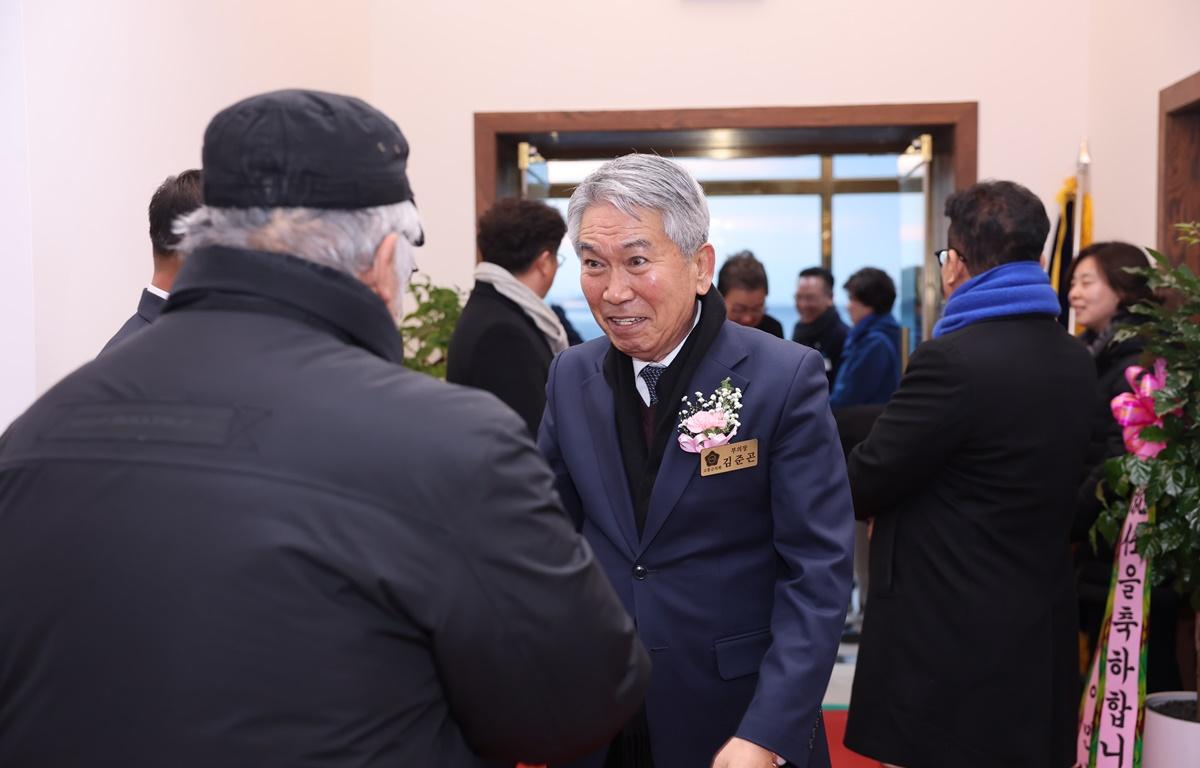 금산면청년회 제24, 25대 회장단 및 감사 이취임식 첨부이미지 : 금산면청년회 제24, 25대 회장단 및 감사 이취임식 (1).JPG