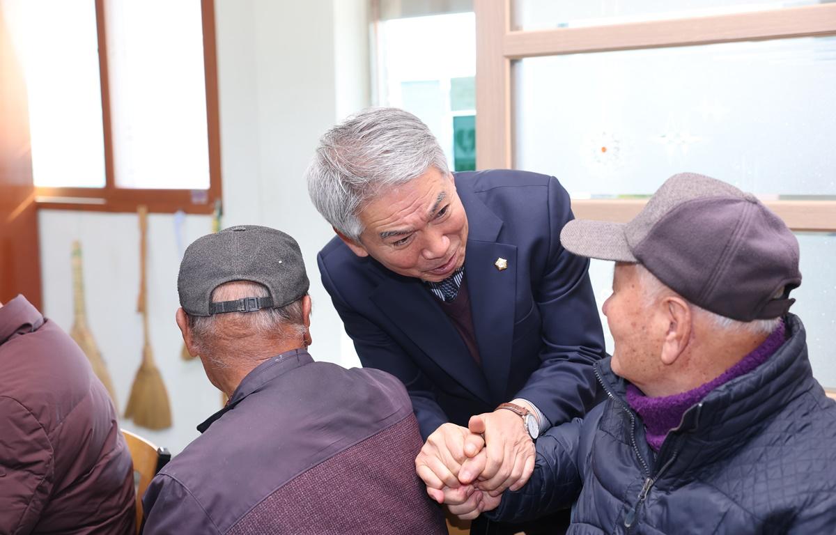 2026 군민과의 지역발전 토론회(도양읍) 첨부이미지 : 2026.1.22 2026 군민과의 지역발전 토론회(도양읍) (1).JPG