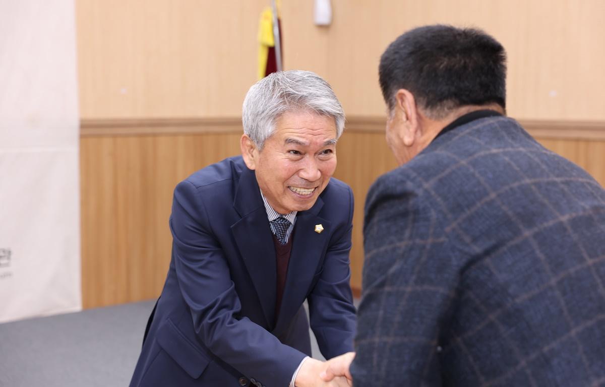 2026년 대한노인회 고흥군지회 신년하례 첨부이미지 : 2026.1.8 2026년 대한노인회 고흥군지회 신년하례 (2).JPG