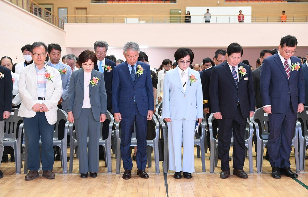 국립소록도병원 개원 제108주년 및 제21회 한센인의 날 행사 (1) 첨부이미지 : 2024.5.17 국립소록도병원 개원 제108주년 및 제21회 한센인의 날 행사 (3).JPG