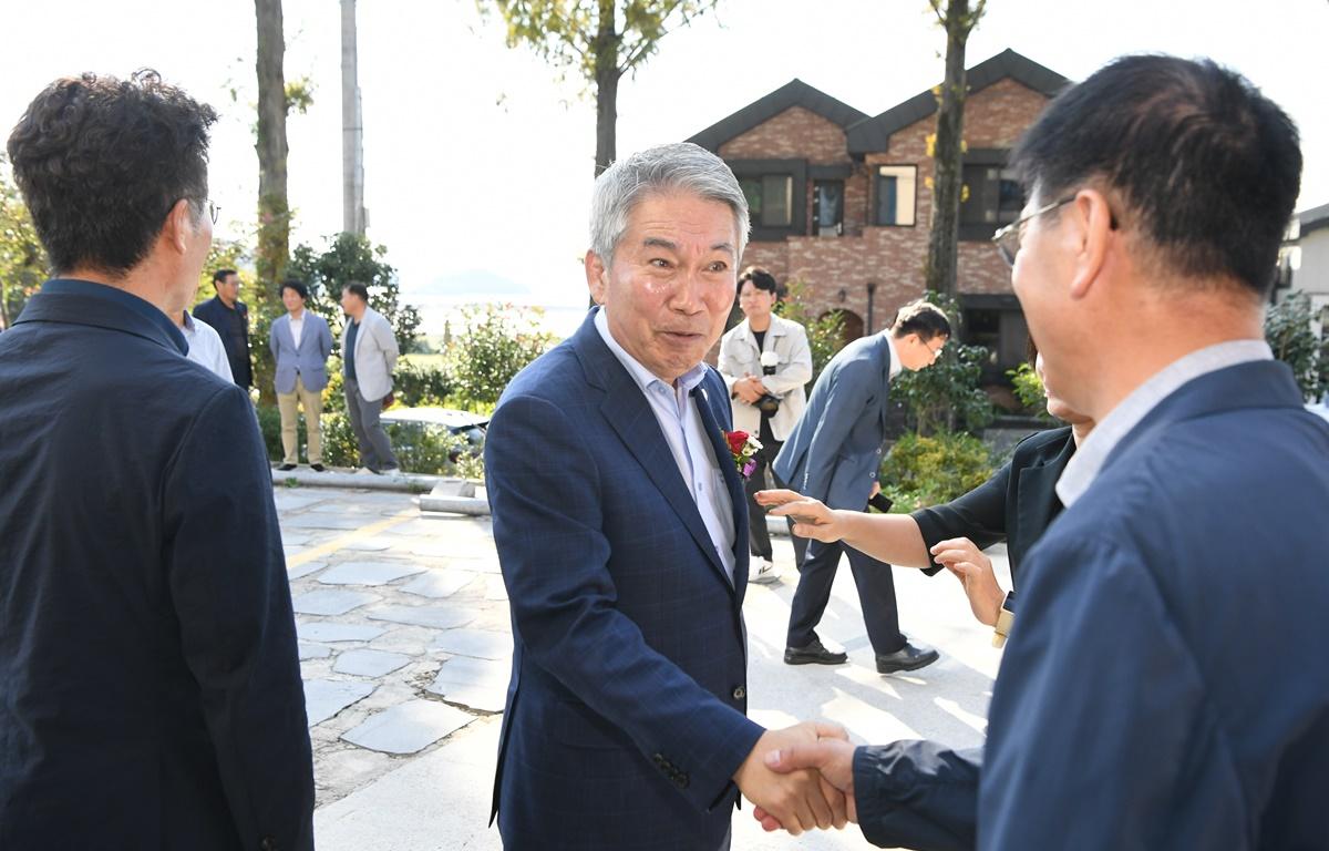 제10회 고흥전국사진 공모전 시상식 및 전시회 첨부이미지 : 2024.9.29 제10회 고흥전국사진 공모전 시상식 및 전시회 (1).JPG