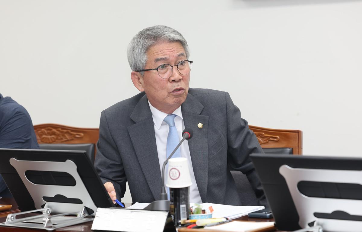 제341회 고흥군의회 임시회 제1차 산업건설위원회 첨부이미지 : 2025.10.15 제341회 고흥군의회 임시회 제1차 산업건설위원회 (42).JPG