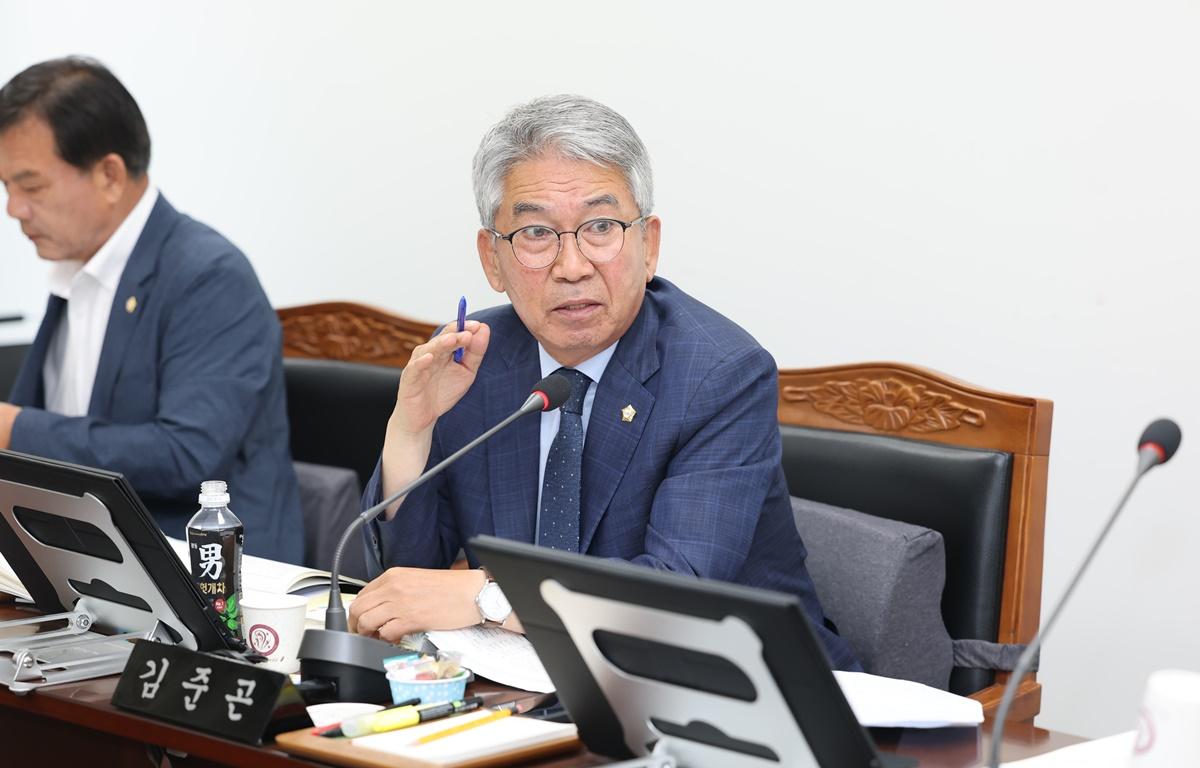 2025년 행정사무감사(산업건설위원회) 첨부이미지 : 2025.6.11 2025년 행정사무감사(산업건설위원회) (31).JPG