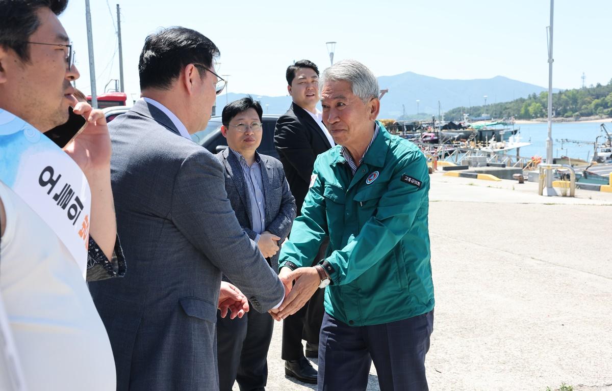 2025년 수산자원조성사업 수산종자 방류 첨부이미지 : 2025.6.5 2025년 수산자원조성사업 수산종자 방류 (10).JPG