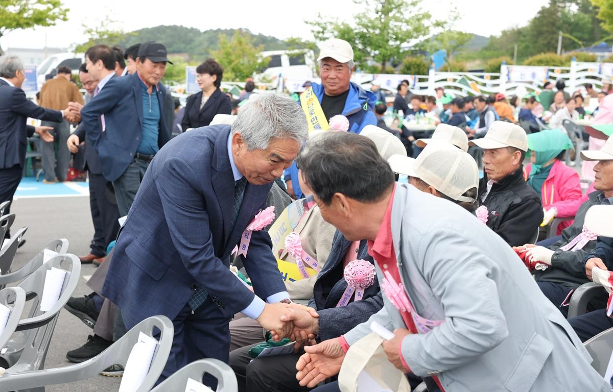 제30회 금산면민의 날 첨부이미지 : 2025.5.10 제30회 금산면민의 날 (9).JPG