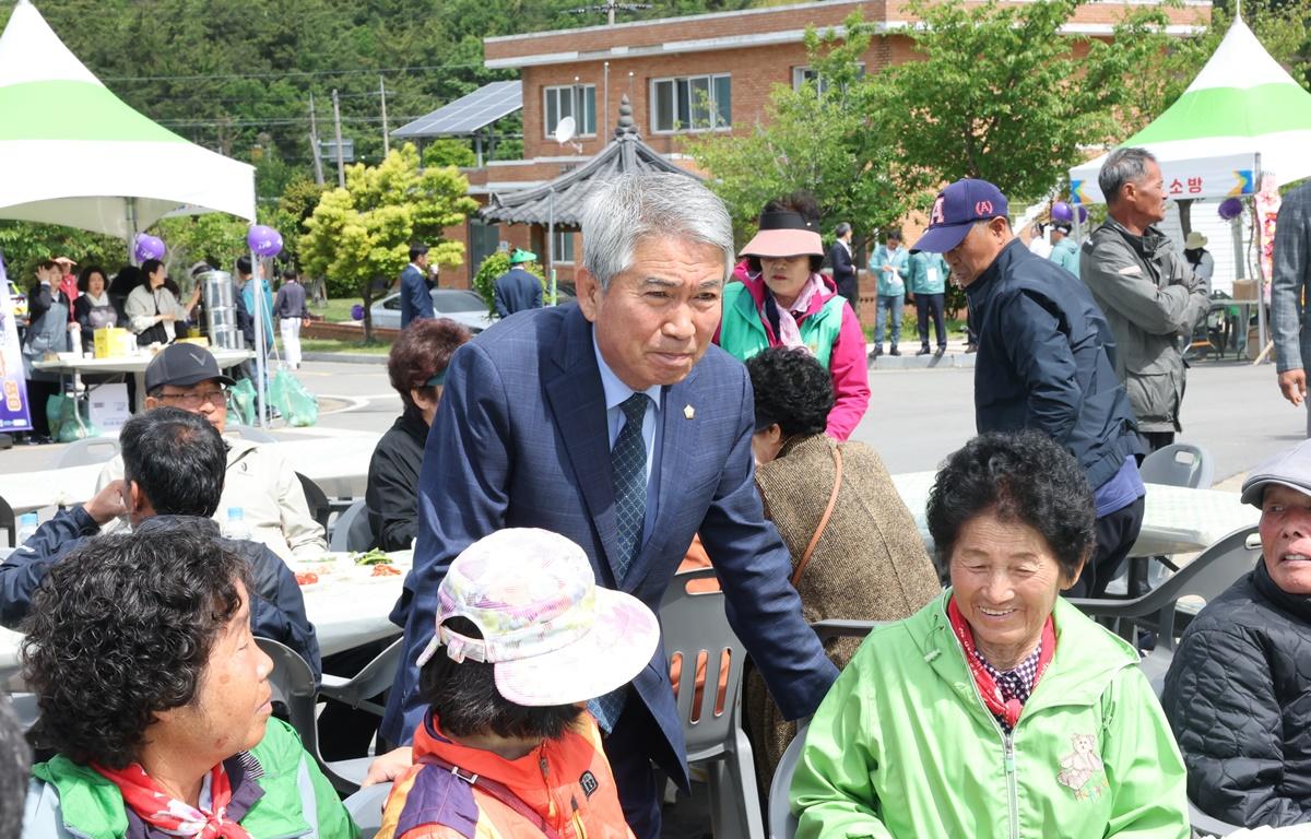 제30회 금산면민의 날 첨부이미지 : 2025.5.10 제30회 금산면민의 날 (3).JPG