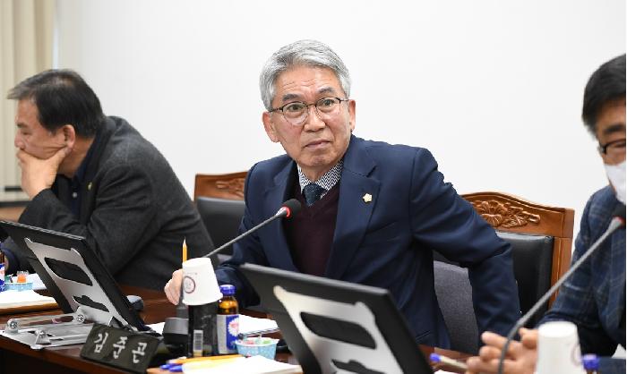 산업건설위원회(조례안 등 심의)