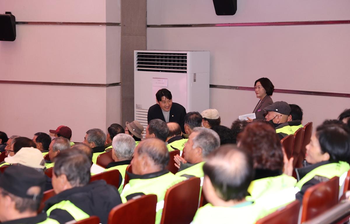 2026년 노인일자리 및 사회활동지원 사업 통합발대식 첨부이미지 : 2026.1.16 2026년 노인일자리 및 사회활동지원 사업 통합발대식(15).JPG