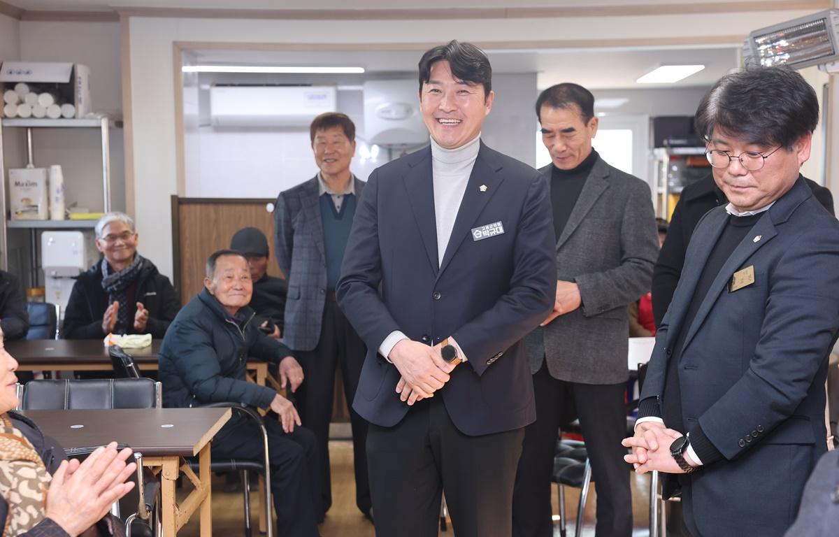 2026 군민과의 지역발전 토론회(봉래면) 첨부이미지 : 2026.1.13 2026 군민과의 지역발전 토론회(봉래면) (2).JPG