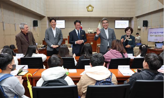 도화초, 풍남초 학생 고흥군의회 방문