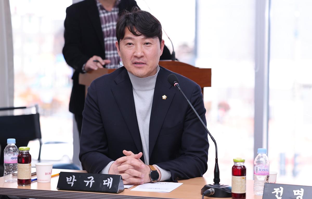 고흥군의회와 고흥군 재가장기요양기관 협의회 간담회 첨부이미지 : 2026.2.25 고흥군의회와 고흥군 재가장기요양기관 협의회 간담회 (30).JPG