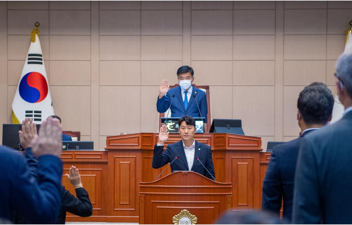 제307회 고흥군의회 임시회 제1차본회의 첨부이미지 : 2022.07.18 제307회 고흥군의회 임시회 제1차본회의  (24).jpg