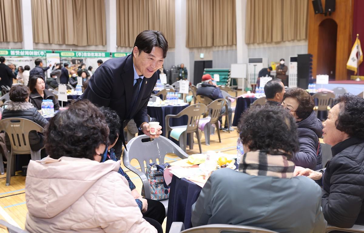 2025 고흥군 사회적경제 마을공동체 한마당 첨부이미지 : 2025.12.15 2025 고흥군 사회적경제 마을공동체 한마당 (5).JPG